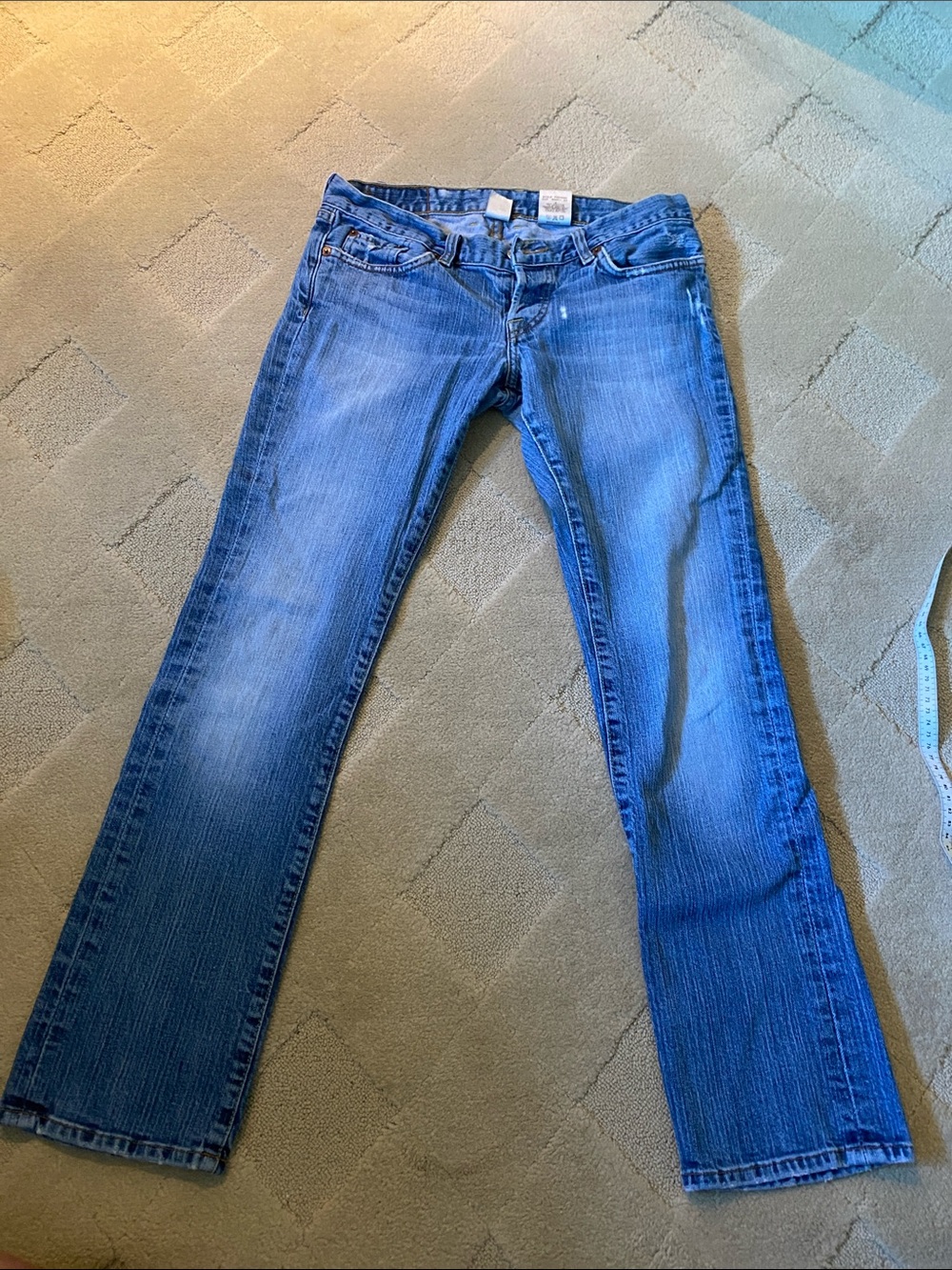 Lucky Brand Women's Blue straight Cut Jeans. Ankle length
